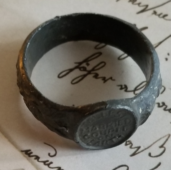 Relisted -Vintage 1930s Circus Sideshow Worlds Tallest Couple Novelty ring - Picture 6 of 11